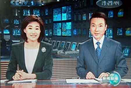 詹姆斯亮相美邦男篮熬炼营,暴露大佬风范与队友互动(詹姆斯恭喜美邦男篮夺冠)